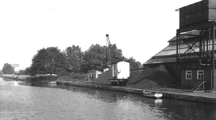 Cadbury's Quay, north end coal berth