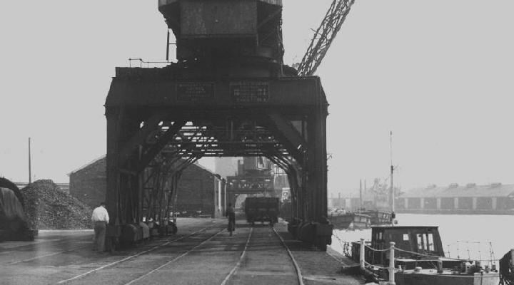 Quay Berth 17 from south near graving dock