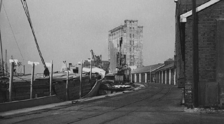 Quay by Severn Ports warehouses & Albert Silo